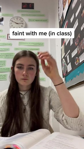 been a while since i caught an episode on camera🙈 this is what it looks like for me to have a fainting episode in college #fainting #faint #passingout #dysautonomia #orthostatichypotension #college #pots | Zara Beth