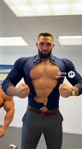 Muscle Growth Morph 💪 Hulk out #sora2