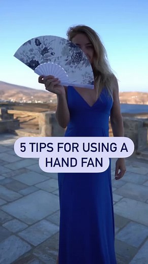 Handheld Fan Etiquette: Proper Ways to Hold and Use a Fan