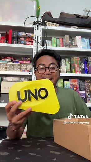 How to Play UNO Attack Mega Hit