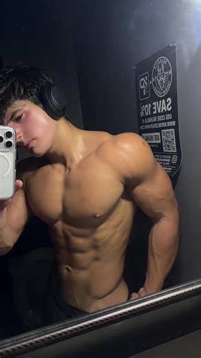 Getting that lean bulk bloat #gymmotivation #aesthetics #fyp #xyzbca #gymtok