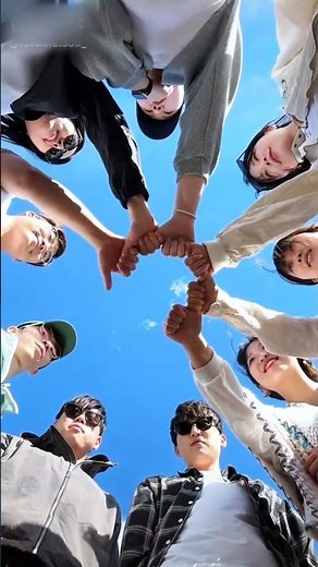 Best Group Photo Poses with Friends | Must-Try Pose Ideas! #yt #shorts #viralvideos #PhotoPoses