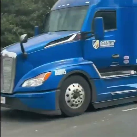 Swift Transportation Walmart dedicated Kenworth T680 next gen, Peterbilt 567 day cab truck