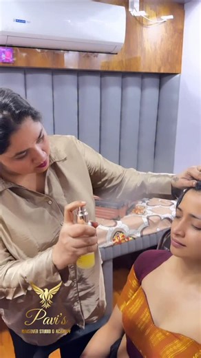 Påvíthrä S 777 on Instagram: "♥️ We are excited to announce our new batch of Diploma in Makeup Artistry - Basic to Advance. March 5th,2026 (Monday - Saturday) Learn real techniques, build real skills, and become an international certified professional makeup artist. Seats limited - enrolment now open. What are you learning + Basic to advance level makeup knowledge. Theory knowledge. Pavi’s signature Bridal looks. International makeup techniques. Building your kit / hygiene. Saree Draping All typ