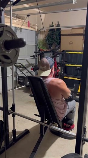 Sunday #backday pullovers. No nautilus machine? No problem. 3 sets