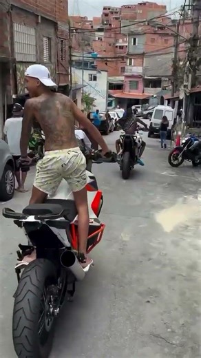 Nino Abravanel de moto na comunidade! #ninoabravanel #abravanel #traprj #matue #oruam #automobile