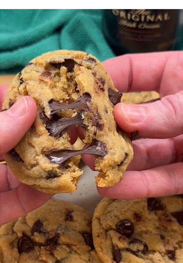 Delicious Baileys Chocolate Chip Cookies Recipe