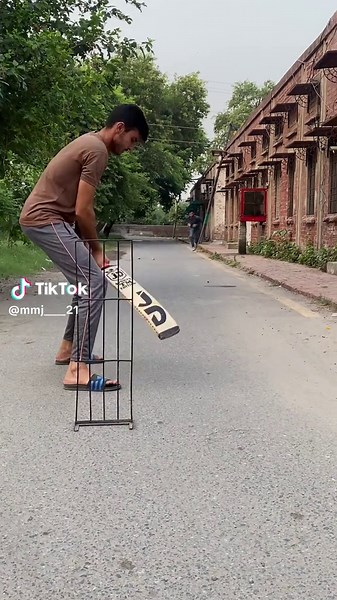 Ashes—-day 3 🤓🤓😅😅😅——half tape —-cricket —— #mmj21 #100k #foryoupage #support #1m #CapCut #standwithkashmir #fyp #viral #viral #CapCutVelocity #cricket