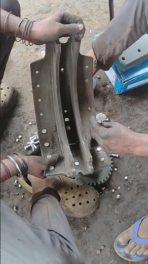 For a step-by-step changing truck drum brake shoes #TruckMechanic #Workshop #Viral #vijaymotorworks