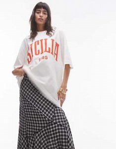 Topshop – Set inklusive hochwertigem Grafik-T-Shirt mit extremem Oversize-Schnitt | ASOS
