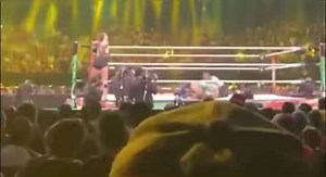 33 reactions | ET NOUVEAU !!! Liv Morgan et Raquel sont les nouvelles championnes féminines en équipe. La partenaire de Ronda Rousey, Shayna Baszler, a attaqué sa partenaire Ronda et a quitté le ring. #MITB | Catch américain | Facebook