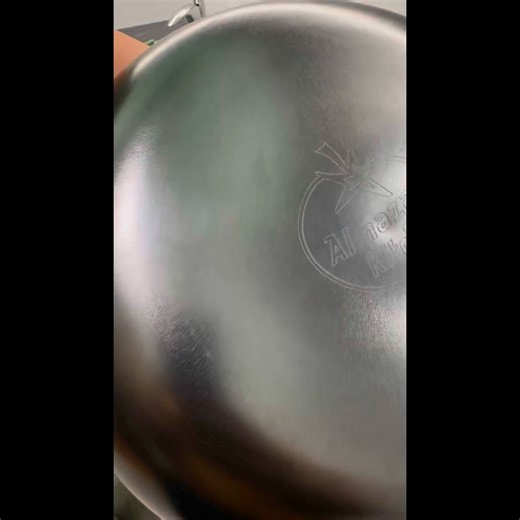 🔥Nelepljivi Tiganj od Livenog Gvožđa - Almazan Kitchen® - Izdržljiv, nelepljiv i idealan za sve vrste kuvanja, od štednjaka do vatre. 👌Savršeno očuvanje ukusa i ravnomerno zagrevanje. 𝗨𝘇 𝗞𝗢𝗗 "𝗦𝗔𝗟𝗘𝟭𝟬" -𝟭𝟬% 𝗽𝗼𝗽𝘂𝘀𝘁𝗮 𝗻𝗮 𝘀𝘃𝗲! Poruči sada!💥 | AlmazanKitchen