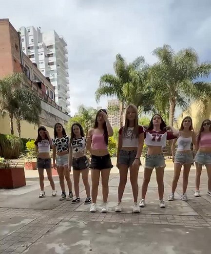 Miraaaas estos lookazos!!! Ya están disponibles 🤩😍 Ropa infantil & teen con toda la onda!! Diseños únicos, telas cómodas y todo del flow 💫 🛍️ Precios mayoristas y minoristas 📦 Envíos a todo el país 💬 Asesoramiento personalizado 📲 WhatsApp mayoristas: 11 3216-6074 📲 WhatsApp minoristas: 11 2856-5791 🌐 Catálogo online: www.dilotuoficial.com 📸Estamos en Concordia 567 Flores zona mayorista Sumá Dilo Tú a tu negocio esta temporada y seguí creciendo ❤️❤️ | Dilo Tu ropa divertida