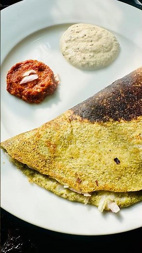 🌿🔥 MLA Pesarattu — The Iconic Green Gram Magic! 🔥🌿