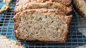 Lots of tweaking and recipe testing have led me to this: the BEST Banana Bread Recipe I've ever tried. RECIPE: https://sugarspunrun.com/best-banana-bread-recipe/ | Sugar Spun Run