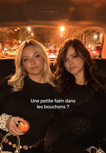 Nous pendant les bouchons : C’est hilarant 🤣🤣🤣🤣 @Cow🫶🏼 @eyma #paris #bff #rencontre #humour