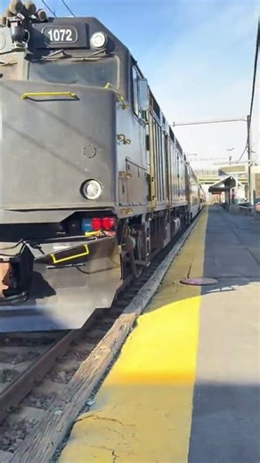 MBTA F40PH-3C 1072 at Readville station #mbta #train #railtrack