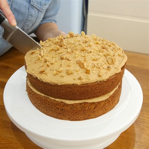 165K views · 851 reactions | Easiest Coffee Cake Recipe!  | Barry Lewis | Facebook