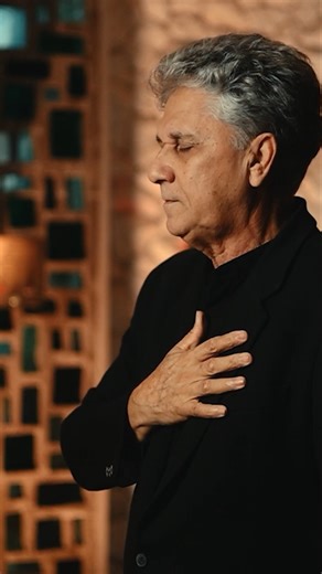 Cante junto com Antonio Cardoso : 🎶 Vida religiosa consagrada. Luz na travessia dessa estrada. Guarda e sentinela de esperança 🎶 Uma canção que nos leva a aprofundar o sentido da vocação, missão e resposta ao chamado de Deus. “Consagrar-me até a alma” está disponível nas plataformas digitais. https://bfan.link/consagrar-me-ate-a-alma #catolicos #igreja #musica #músicacatólica #vocação #vidareligiosa #antoniocardoso | Gravadora Paulinas-COMEP