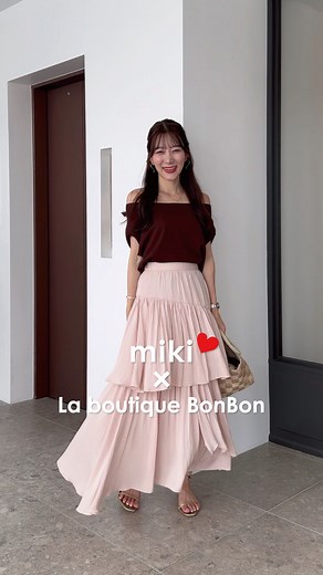 miki：）最速で可愛くなれるモテコーデ💄 on Instagram: "【見返すなら保存がおすすめ📮】 全方位モテするmikiコラボスカートが ついに本日予約スタートしました...❤︎ ⁡ どのカラーも推しすぎてわたしもまだ選べてないけど、 朝のライブでは 「ホワイトGETします」の方がやや優勢だったような💭 ⁡ もうGETしてくれた方いますか？🥹 ⁡ カラー迷ってる方は ぜひコメントでご相談ください💌 ⁡ 動画に出てくるアイテムたちは @miki_la_bon のプロフィールのURLから ご購入いただけます🛒 ⁡ #laboutiquebonbon #ハーフアップアレンジ #ワイドデニム #158cmコーデ #デニムコーデ #ラブティックボンボン #骨格ウェーブ #骨格ウェーブコーデ #ブルベ夏コーデ #セットアップ #セットアップコーデ #オフショル #ホワイトコーデ #オフショルダー #ジャンスカ #オトナ女子コーデ #モテ服 #デートコーデ #モテコーデ #デート服 #デート服コーデ #タイトスカートコーデ #綺麗めコーデ #ジャケット女子 #ロングスカートコーデ