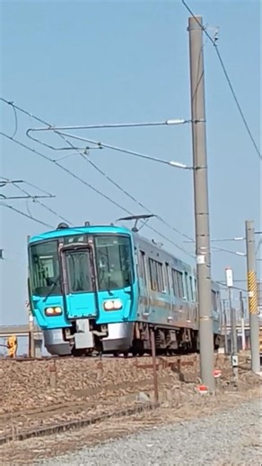IR高速通過！ #train #鉄道 #バズってくれ #irいしかわ鉄道 #railway #電車 #521系 #かっこいい #高速通過 #音源お借りしました #撮影地 #鉄旅電鉄出発進行