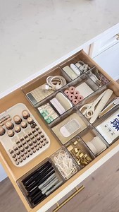 311K views · 170 reactions | If you find yourself on a boring Zoom call today, go camera off and organize your junk drawer instead ✅  credit: @teresalaucar | The Home Edit | Facebook
