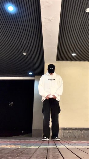 这个舞还是不加关键帧好看 standing next to you—田柾国