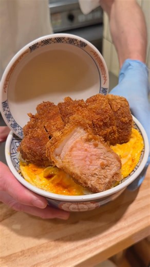 Delicious Japanese Katsudon🍚