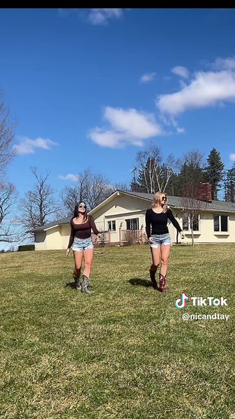 Redneck angel line dance tutorial and demo! This is a pretty easy one for the newbies, only 16 counts! No tags or restarts :) #linedance #linedancer #linedancelessons #redneckangel #merrygoround #somethingbadsabouttohappen https://www.copperknob.co.uk/stepsheets/83248/redneck-angel Choreographed by Cheri Litzenburg and Renea Filiou Done to merry go round (JaneDear girls) and Redneck Angel (Dean Crawford and the Dunn’s river band)