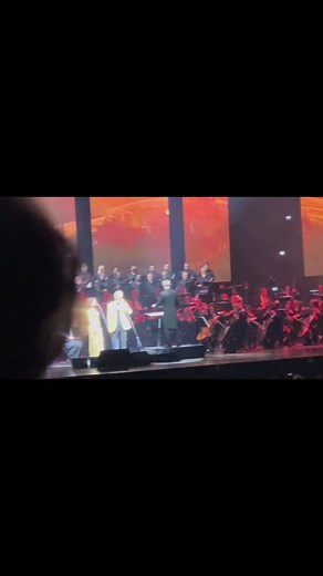 Andrea Bocelli and Larisa Martinez - Con Te Partiro @ Hartford CT - February 23, 2024 | Legendary Concerts