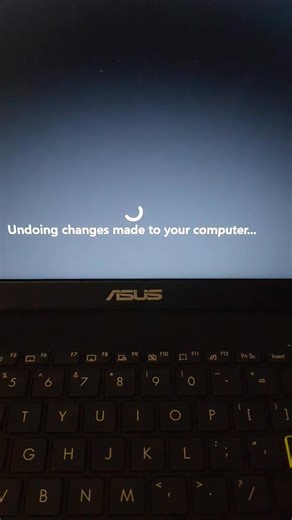 Tanya Sampson | Laptop has been doing this for an hour after a failed windows update.. I need to force a shut down or some shit..I've been trying what... | Instagram