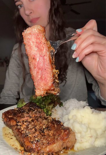 Perfect Medium-Rare Steak & Sides Recipe