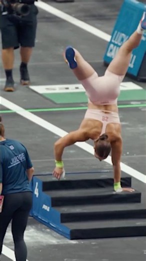 Locked in start to finish 🔥 Rogue Athlete Emma Lawson in the Handstand Sprint 🙌 #ryourogue