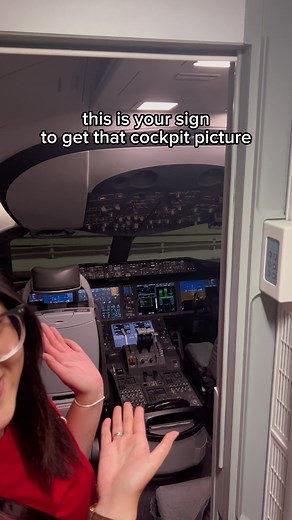 Experience the Thrill of Being in the Cockpit | FlyScoot Airlines
