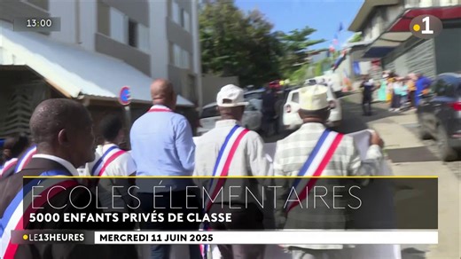 🔴 Près de 5 000 enfants sont privés de cours, faute de places suffisantes dans les écoles à Mayotte. | Mayotte la 1ère