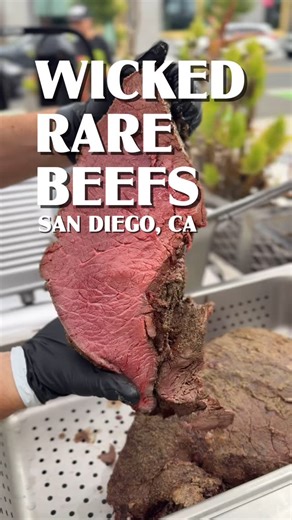 San Diego Foodie l Tran on Instagram: "@wickedrarebeefs The only beef I want and have in my life should be wicked rare beef 🥩 🥪🦞 - Owner and Chef Brian does his legendary pop-up all over San Diego and if you’re able to catch him at one you cannot skip out on his amazing beefy and mouthwatering roast beef sandwiches and chunky lobster rolls. 🔥 - He’s worked over 15 years at various Costco warehouses and six years doing managements where he has met people from every level of employment with Co