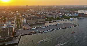 Luftaufnahme der Kopenhagener Innenstadt in Dänemark.: Stockvideos & Filmmaterial (100 % lizenzfrei) 3969959487 | Shutterstock