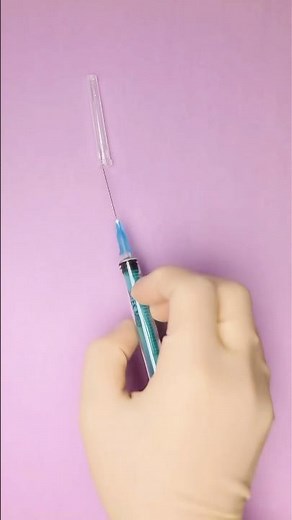 One-Handed Needle Recapping Technique 😷💉 #goodtoknow #clinicalskills #vet #medicine #funfact #hack