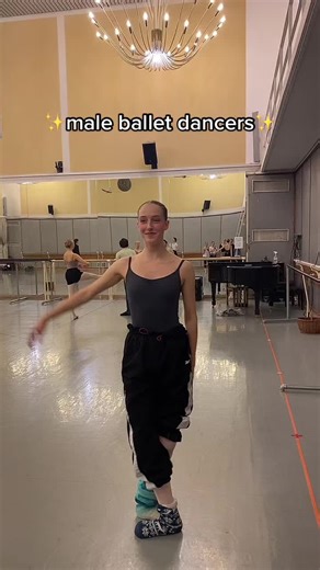 Male Ballet Dancers Shine in Dance Performance