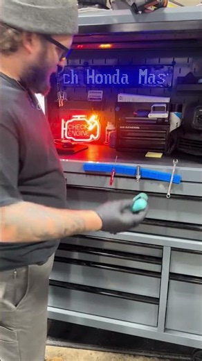 SECURE Your Tools Where You Work With This Magnetic Silicone Holder! ‪@Hondamastertechnician‬