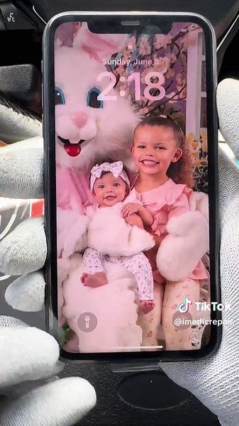 Why drive to a shop when the shop can come to your door?🚪 #phonerepair #phonerepairshop #iphone #hustle #sidehustle #entrepreneur #motivation #business