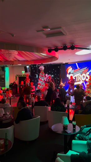 🎄 The countdown is on… Christmas Cracker Party Nights kick off tomorrow and we’re all set for another brilliant weekend 🤩 After a massive opening weekend with The Retros and the incredible Joanna Shorrock, we are ready to do it all again. If you’re joining us this weekend, do not hang about. Every night is already over half full and Friday is looking busy. Grab your tickets now and start your festive weekend the right way 🎤✨💃 🎟️ Tickets: www.showboatblackpool.com 🚪 Pay on the door 📞 07388