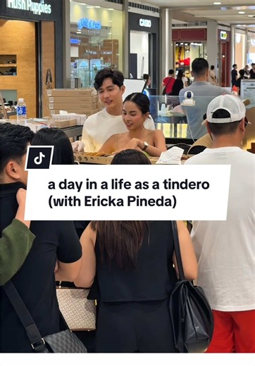 Being surprised by a good friend is such a delight. It was such a fun way to continue my cookie service that day. It gave me a real boost knowing that another content creator, one with a much bigger following, supports the brand. What made it even more special is that I only met her recently and I was surprised by how down-to-earth she is, considering she’s a mega content creator nga. The funny part is I met her without even knowing who she was. When she approached me, sya pa yung nagsabing, “Uy