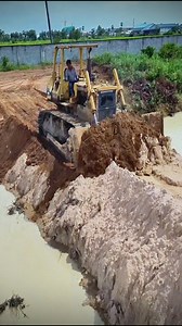 977K views · 5K reactions | See the Art of Bulldozing – Operator’s Incredible Talent! #Reelsfb #Dozer #Bulldozer #heavyequipment | Yolo aventuras TV | Facebook