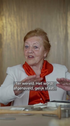 Excuses aan afstandsmoeders | ANDERE TIJDEN