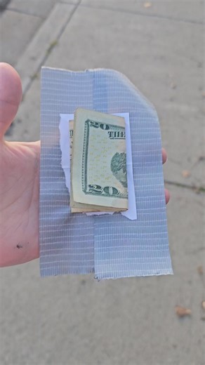 Find The Loot on Instagram: "Cash Drop 📍 #MoneyHuntChallenge #scavengerhunt #treasurehunt #HiddenMoney #CASHDROP #game #money #hiddencash"