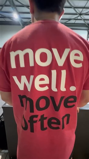 Rodrigo Osses on Instagram: "Hoy les comparto parte de lo que fue mi experiencia en la Certificación FMS Nivel 1 y 2, realizada en Viña del Mar, Chile 🇨🇱 El Functional Movement Screen (FMS) es una batería de 7 patrones básicos de movimiento que nos permite evaluar cómo se mueve una persona, identificar limitaciones, y asimetrías, y a partir de eso tomar mejores decisiones tanto en rehabilitación como en entrenamiento. En palabras simples: 👉 no es entrenar por entrenar, &#