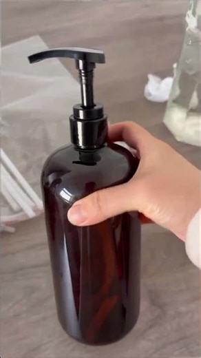 Testing the Output of Our Black Lotion Pump Heads 28-410 / 17.5CM ✨