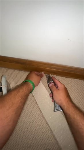 3.4K views · 15 reactions | Carpet fitting ASMR be like #flooring #pov #teamroberts #flooringinstaller #satisfyingvideo #carpetguy @Roberts Consolidated @Sarmazian Bros. Flooring | Dorset_dagger | Facebook