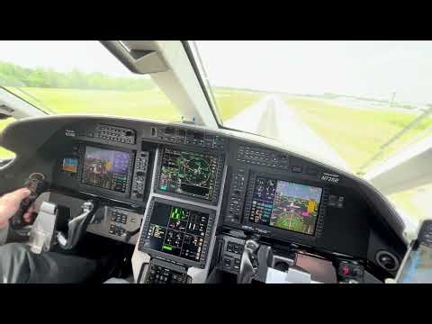 Pilatus PC-12 NGX landing